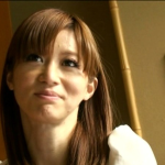 大きなチ○ポが付いてる可愛いニューハーフが混浴で男と