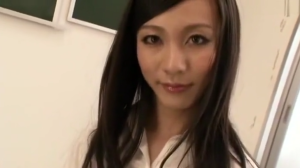中澤チュリン　美人ニューハーフの教師が男子学生と教室でアナルに挿れられ射精しチンポに発射される
