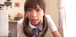 七瀬るい　バイト先の教え子の美少女ニューハーフのフェラと手コキで射精